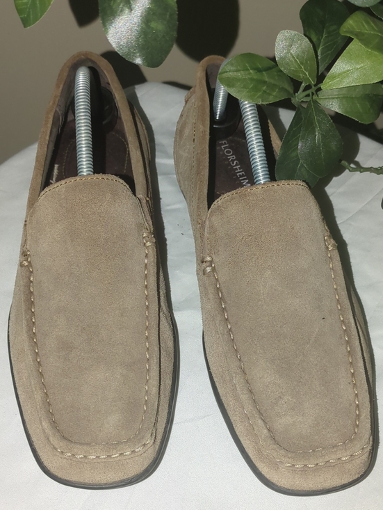Florsheim Other - 💥EUC!💥Men's Florsheim Suede Slip-On Loafers in Light Taupe